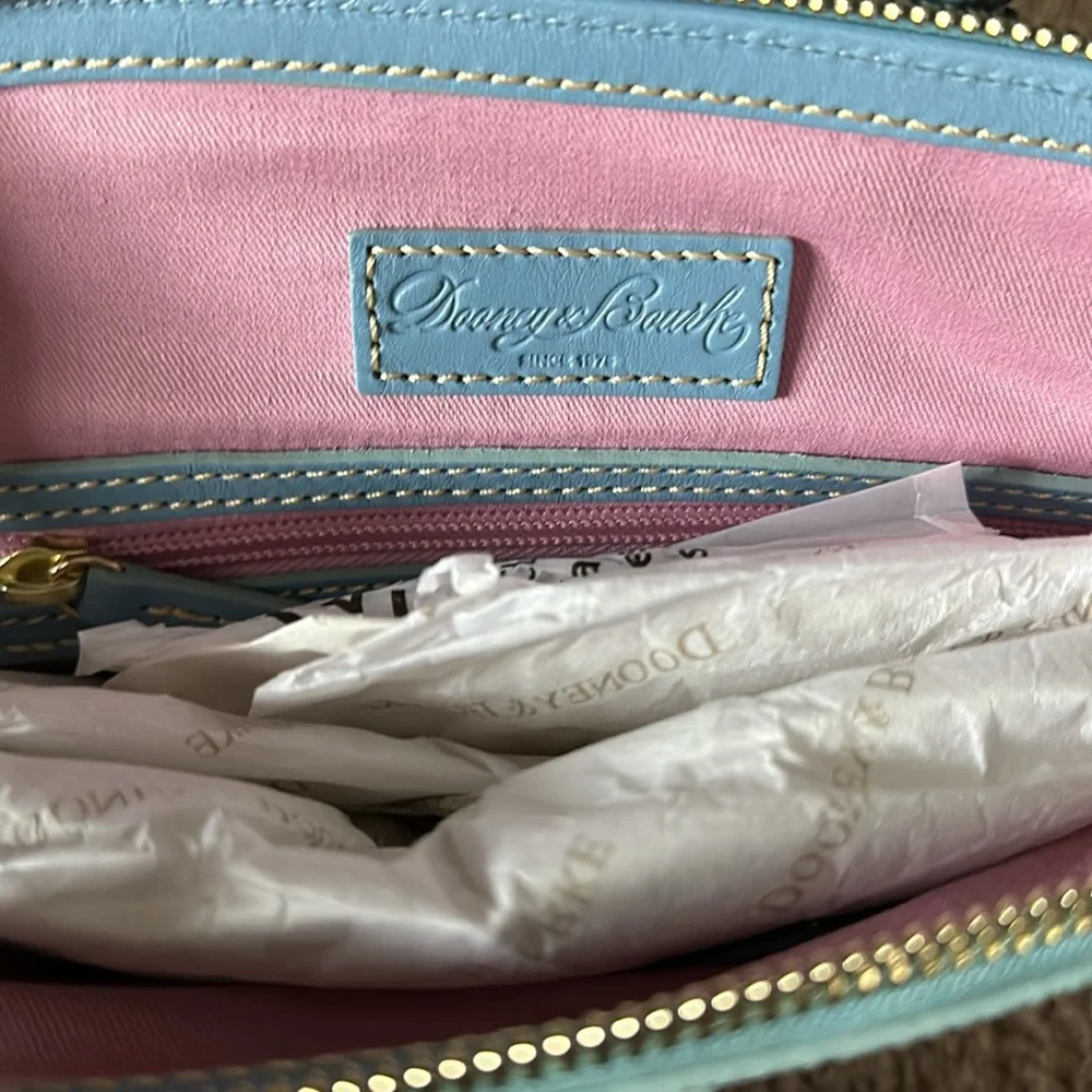 NWT Dooney & Bourke Disney Reigning Rabbits Backpack - Picture 4 of 5